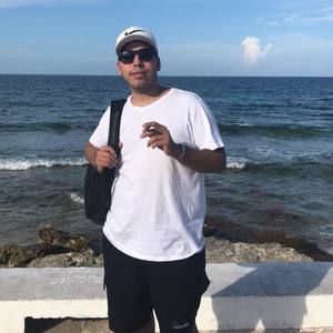 Meet your Posher, Roberto